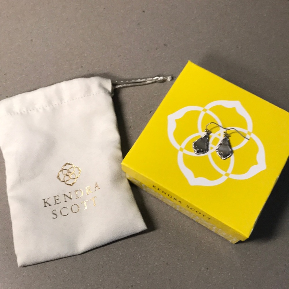 Kendra Scott drop earrings, Grey